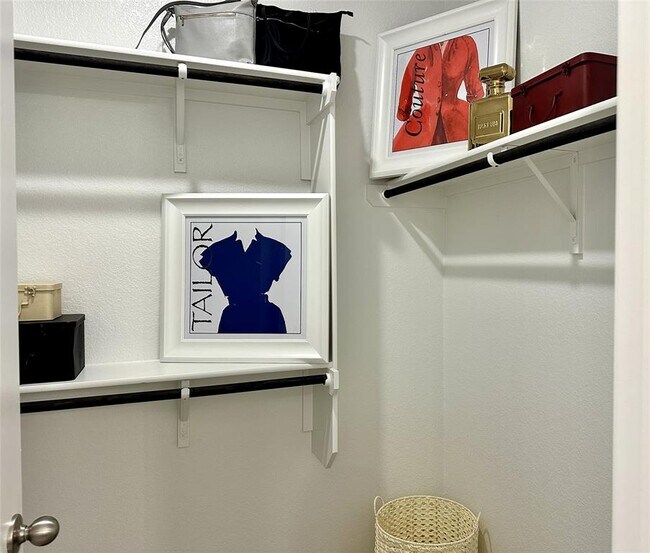 Building Photo - 101 Rita Blanca Bnd