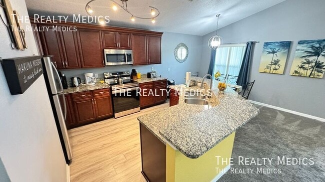 Building Photo - 4802 Cumbrian Lakes Dr