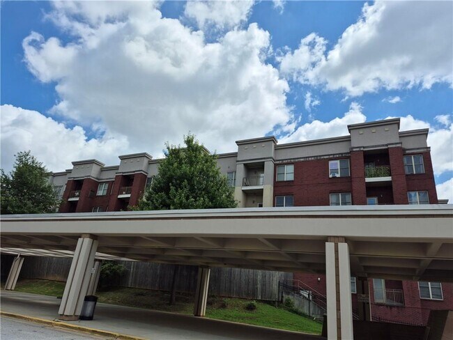 Primary Photo - 870 Mayson Turner Rd NW