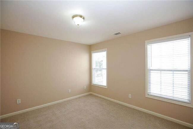 Building Photo - 6614 Mimosa Cir