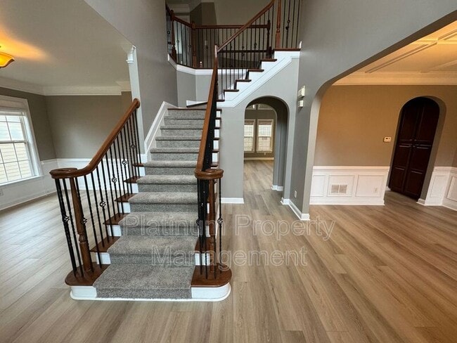 Building Photo - 917 Wallace Falls Dr