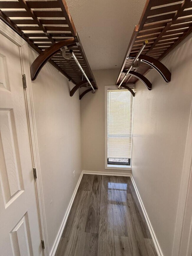 Building Photo - 2150 Tramway Pl