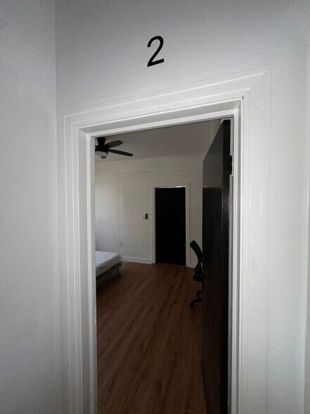 Building Photo - 1131 Eastview St