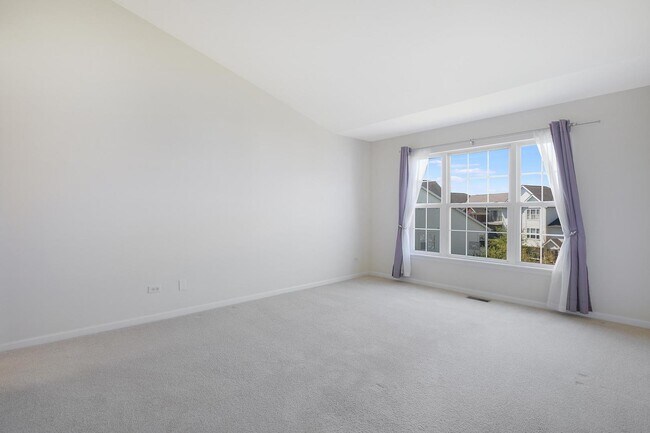 Building Photo - 670 Mill Cir