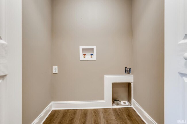 Building Photo - 2161 Washington Ave