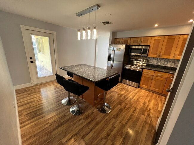 Building Photo - 9417 SW 52nd St