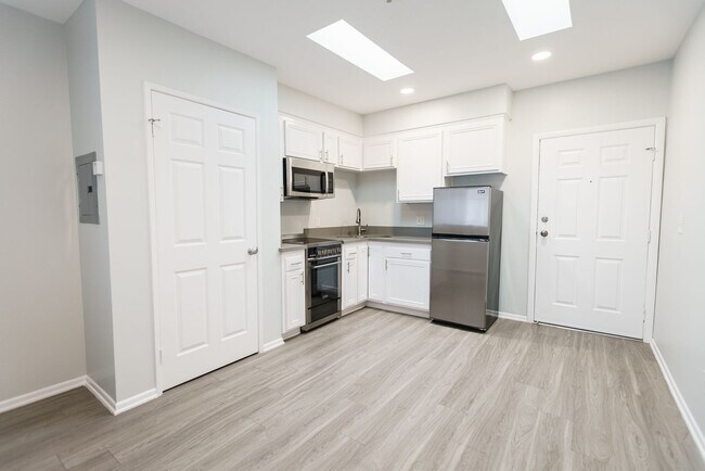 Interior Photo - 1015 2nd Street