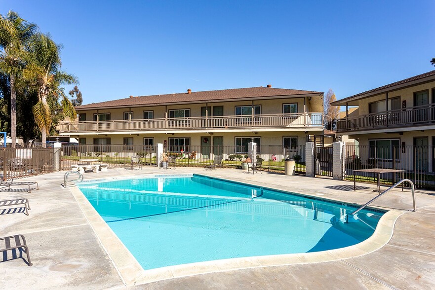 Building Photo - Stoneybrook Apartments