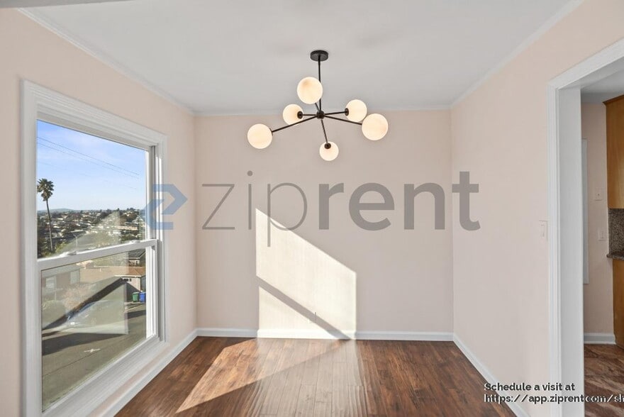 Building Photo - 682 Kern St