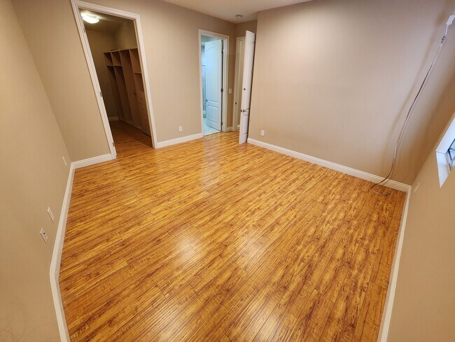 Building Photo - 11131 Sunshine Ter