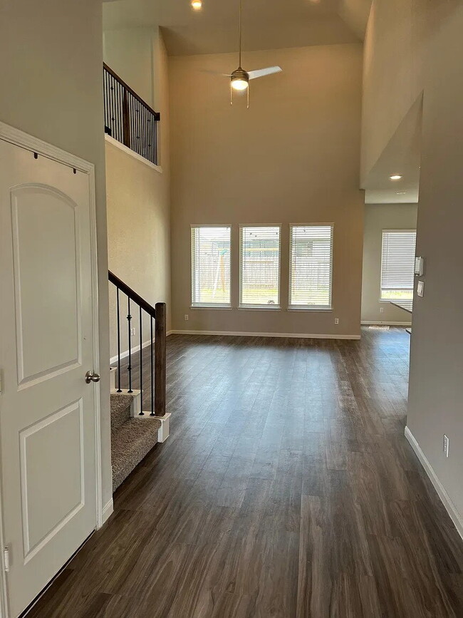 Building Photo - Four bedroom home with dedicated home office, game room, 2.5 bathrooms, and fenced yard in Fairwa...