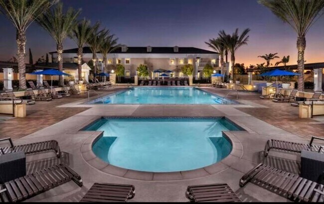 Building Photo - Awesome Property