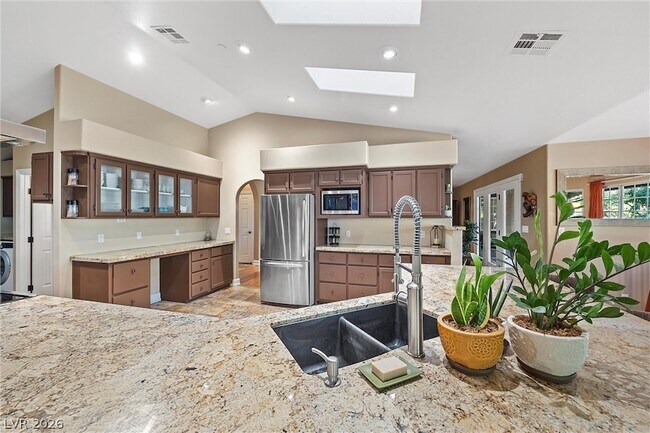 Building Photo - 7520 Sisk Rd