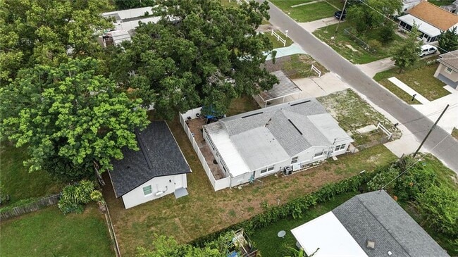 Building Photo - 8714 N Highland Ave