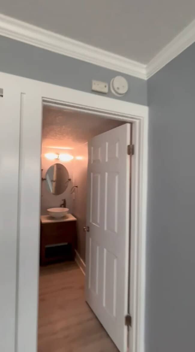 Building Photo - 4127 Dolphin Dr