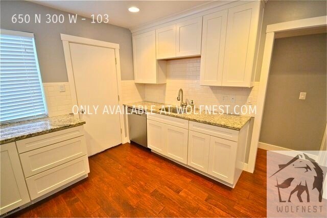 Building Photo - No Deposit Option! Stunning 1 Bedroom Down...