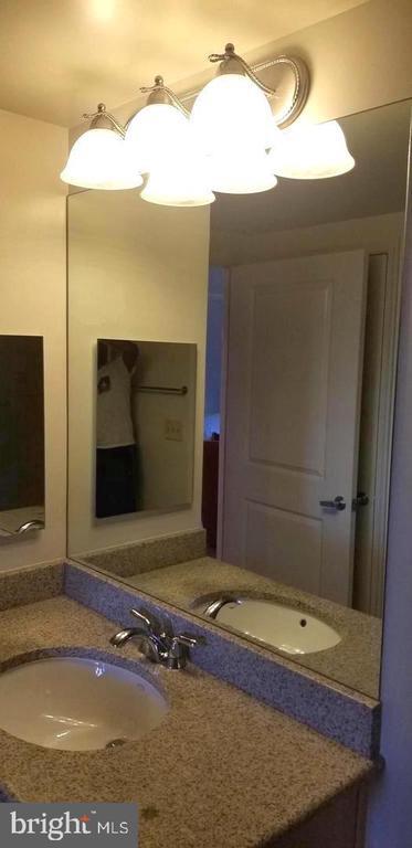 Building Photo - 11760 Sunrise Valley Dr