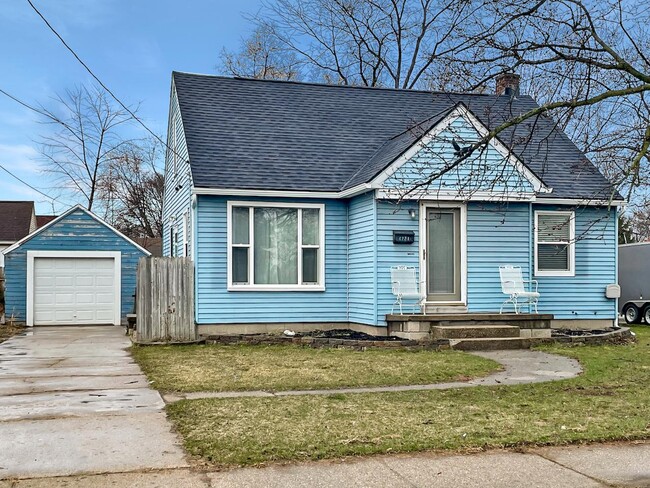 Primary Photo - 4221 Buchanan Ave SW