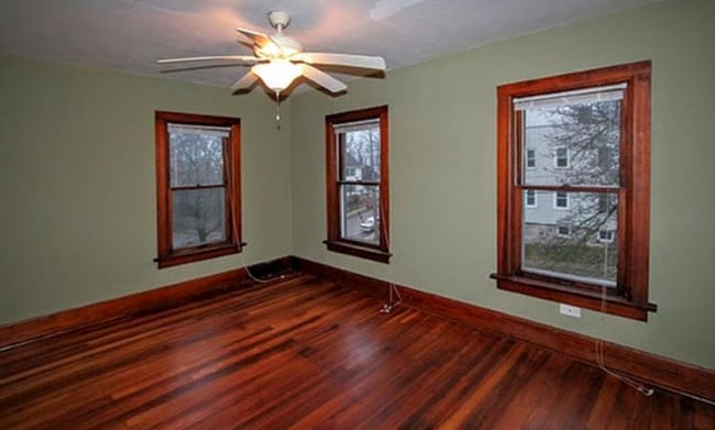 Building Photo - 705 W 3rd St