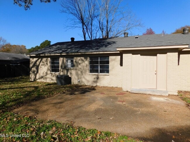 Building Photo - 2775 Normandy Cove