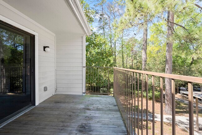 Building Photo - 3500 Tangle Brush Dr