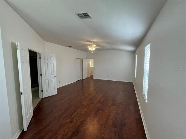 Building Photo - 10757 Pictorial Park Dr