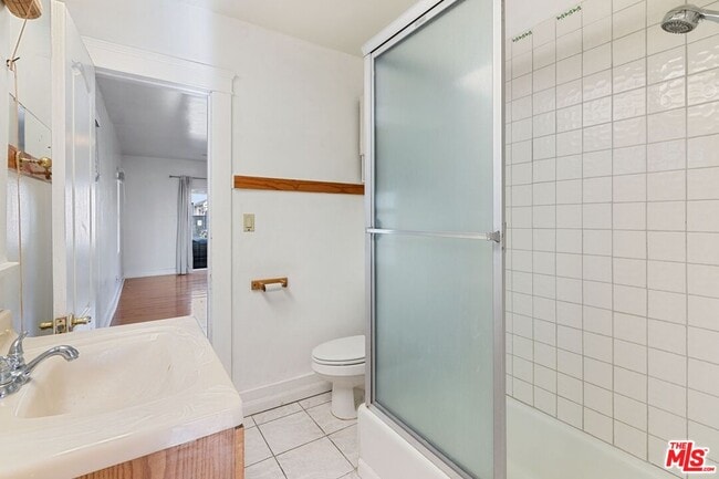 Building Photo - 1537 Cabrillo Ave