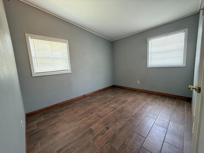 Building Photo - 3602 N Wilder Rd