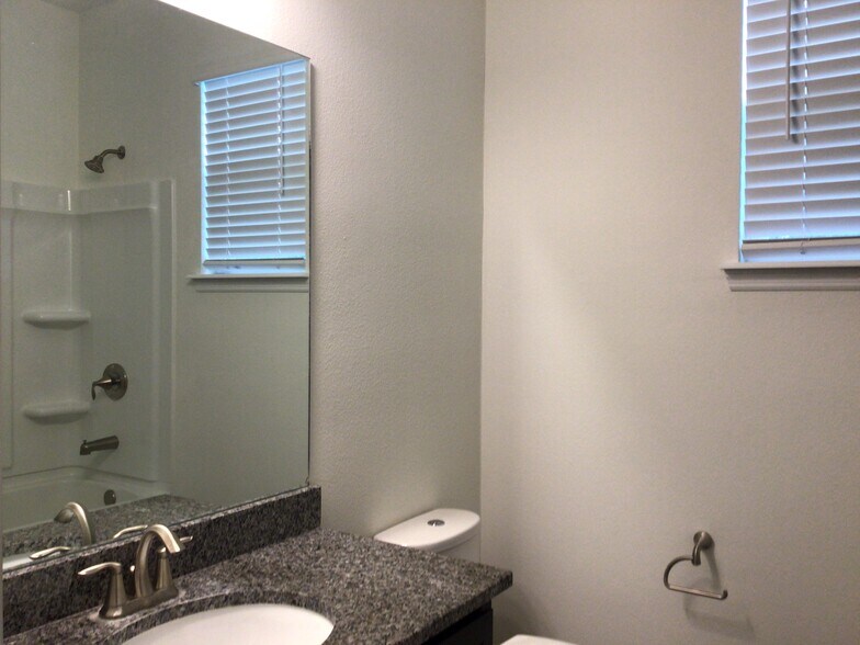 Building Photo - 1415 Celery Palm Cove