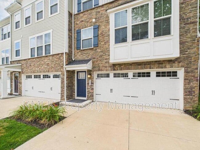 Building Photo - 844 Buckeye Dr