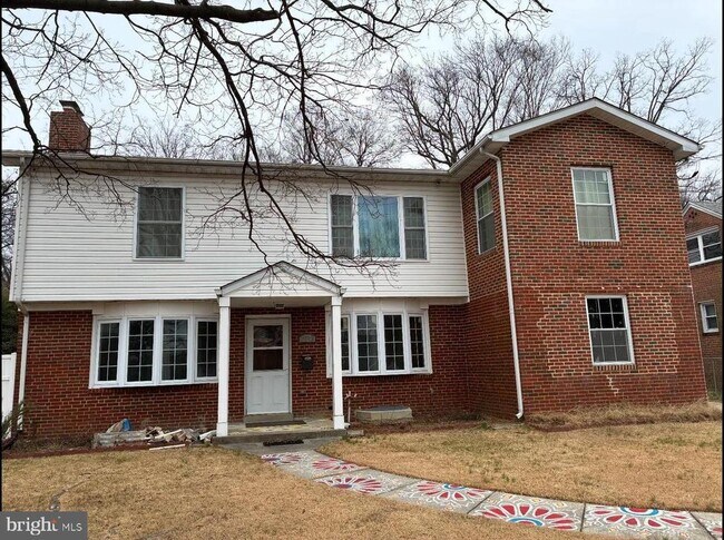 Building Photo - 7213 Adelphi Rd