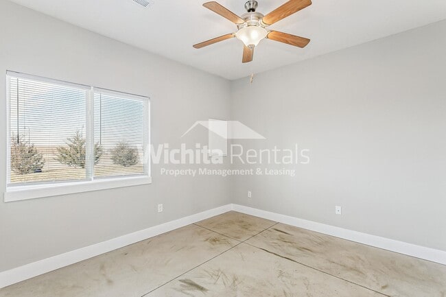 Building Photo - Newer 3 bedroom 2 bath duplex - ***$500 off the first month's rent***