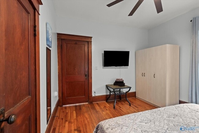 Building Photo - 603 Prospect Dr SE