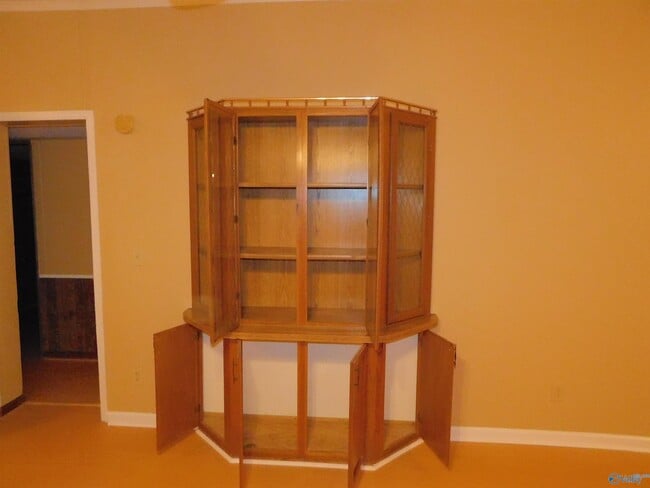 Building Photo - 498 Berry Hollow Rd