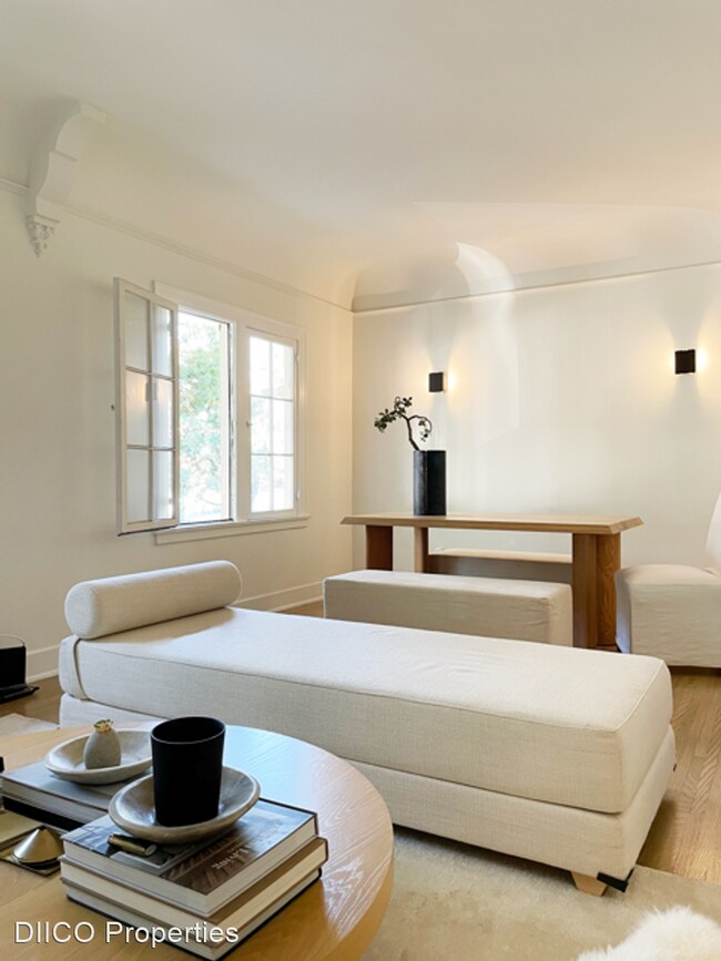 Primary Photo - 1 br, 1 bath Apartment - 201 S Arnaz Drive...