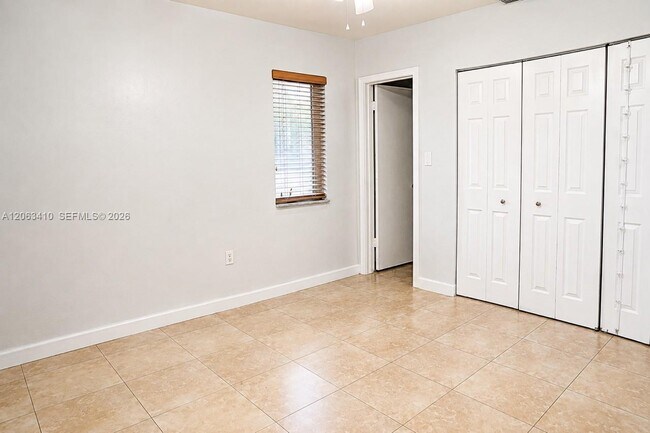 Building Photo - 5780 SW 61st St