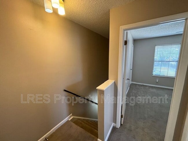 Building Photo - 517 Carambola Ave