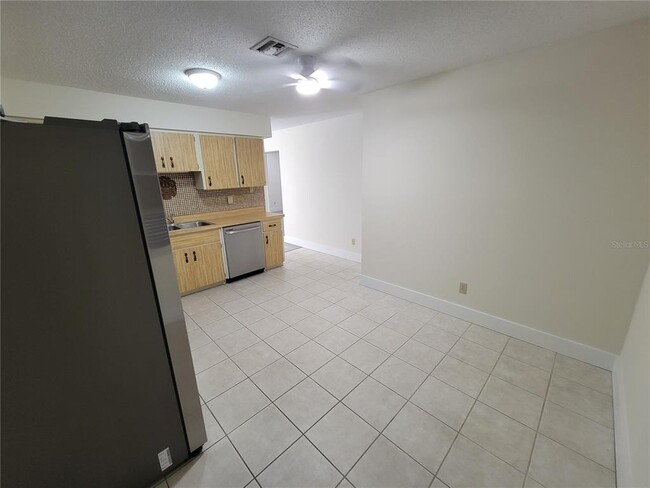 Building Photo - 1028 Lillian St