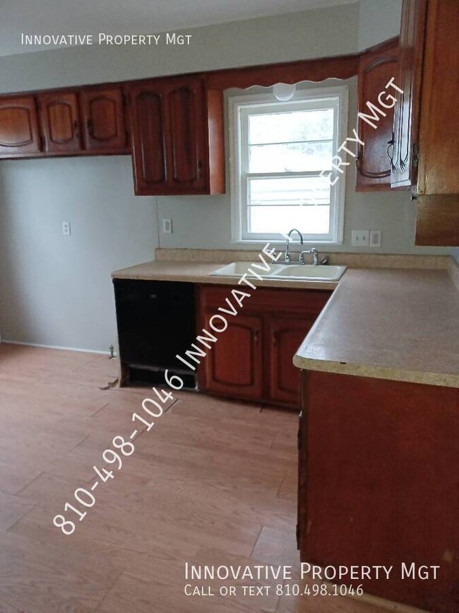 Building Photo - Single family 3 bed 1 bath home!