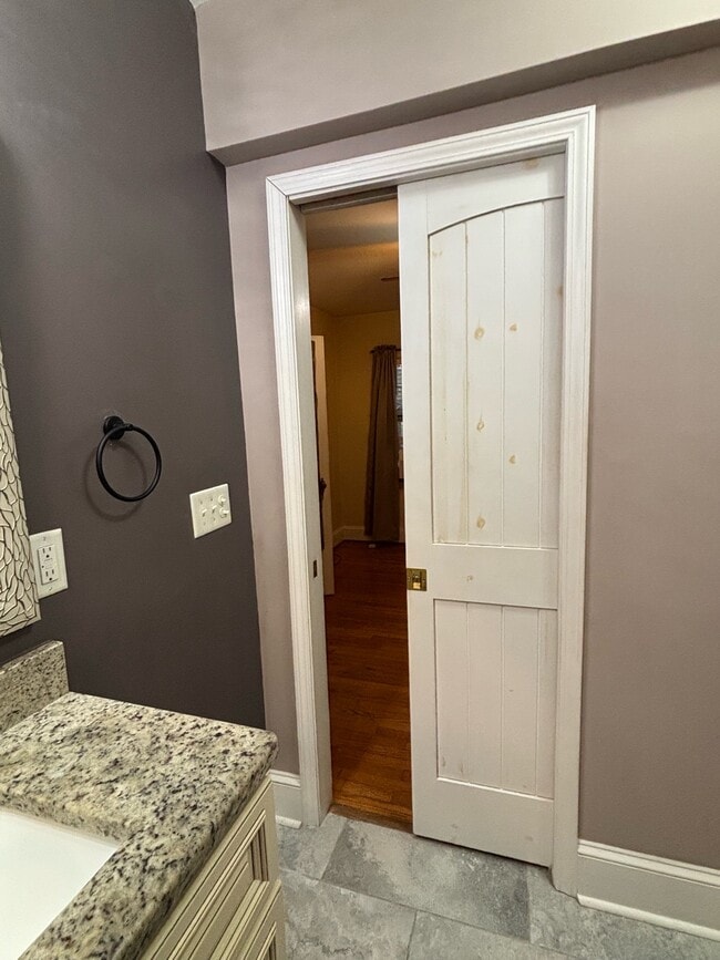 Building Photo - 1420 Pine Valley Loop