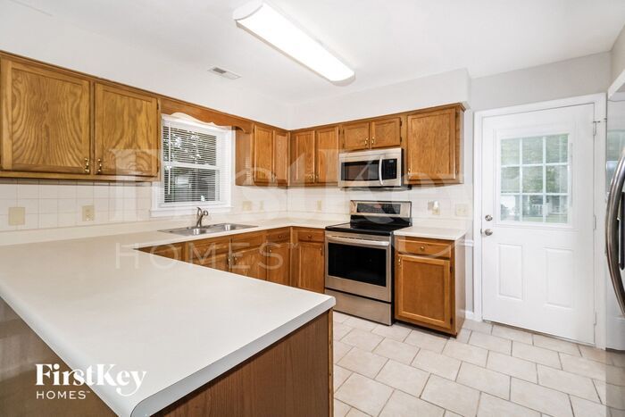 Building Photo - 2 Hickory Knoll Ct