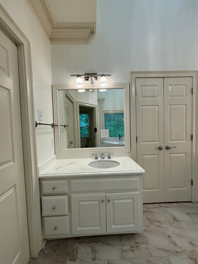 Building Photo - 10615 Honey Brook Cir