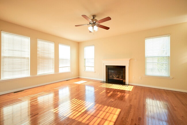 Building Photo - 12300 Rotunda Ln, Chesterfield, VA 23836