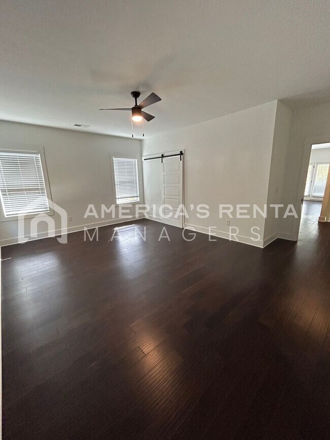 Building Photo - Home for Rent in Vestavia Hills, AL!!! Available to View Now!