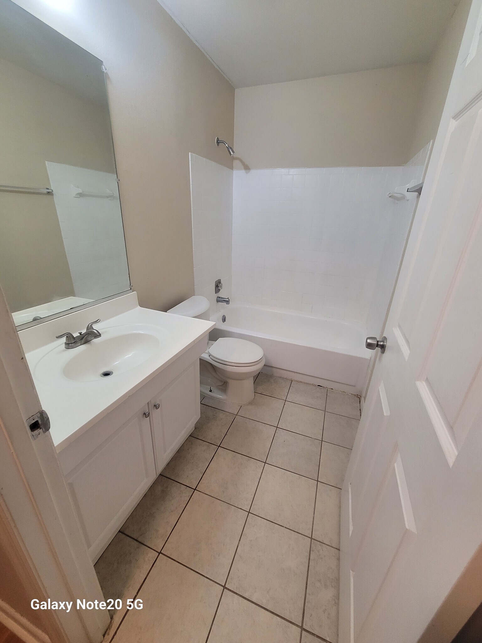 Building Photo - 2900 SE 50th Ct