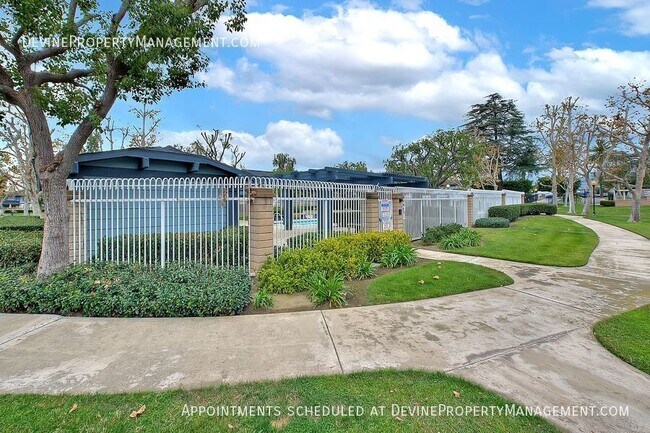 Building Photo - 902 California Privado