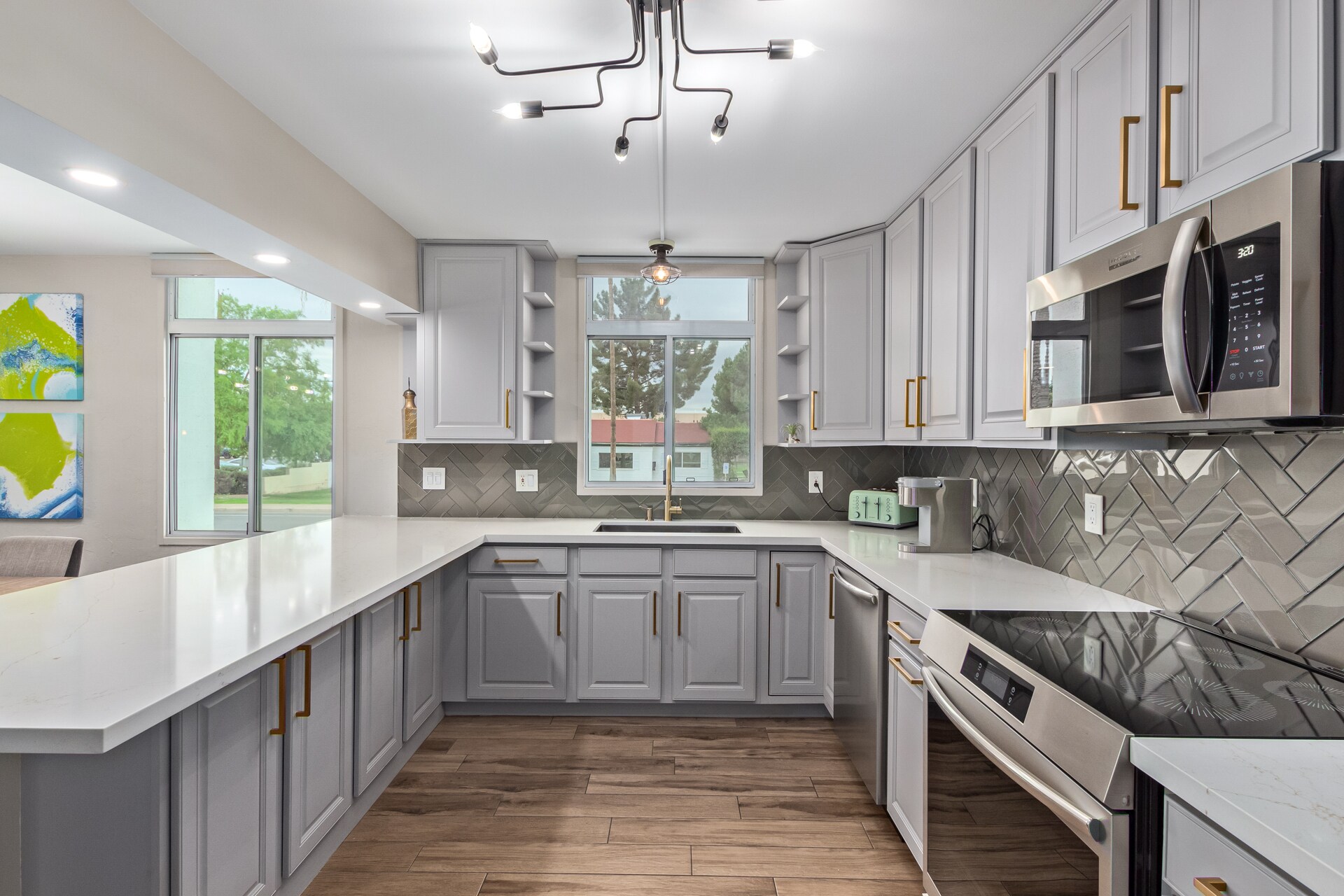 Building Photo - 6502 N Central Ave