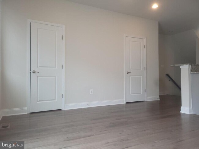 Building Photo - 7111 Tyndale Way