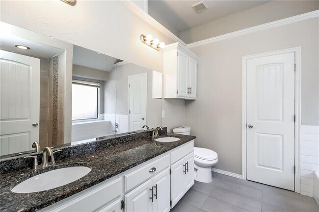 Building Photo - 4008 Beachcomber Dr