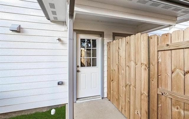 Building Photo - 406 E Elm St